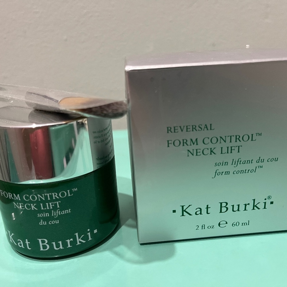 Kat Burki Reversal Form Control Neck Lift